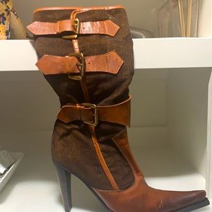 Dollhouse Stiletto pointed toe Suede, Leather Boot